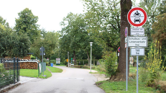 Schulbus, Feuerwehr, Rettungsdienst