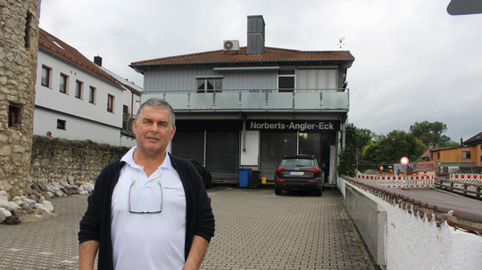 „Norbert’s Anglereck“: Parkplätze vor der Tür